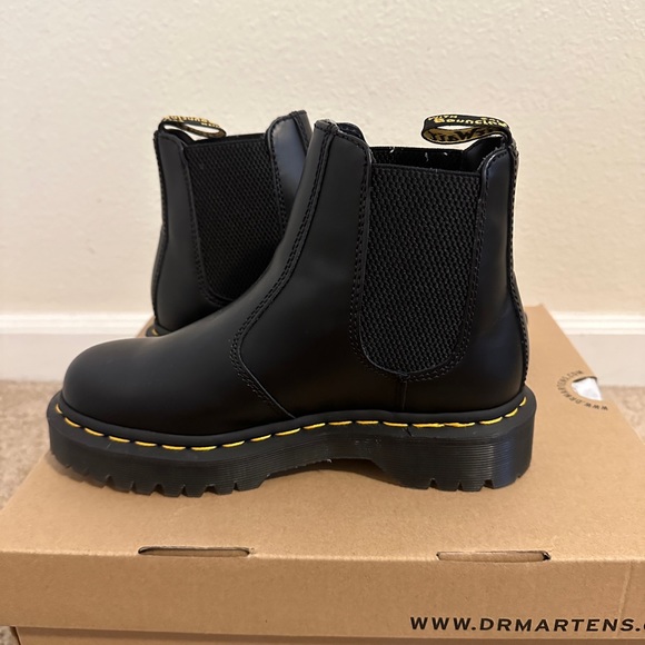 DOC Martens - Picture 7 of 9